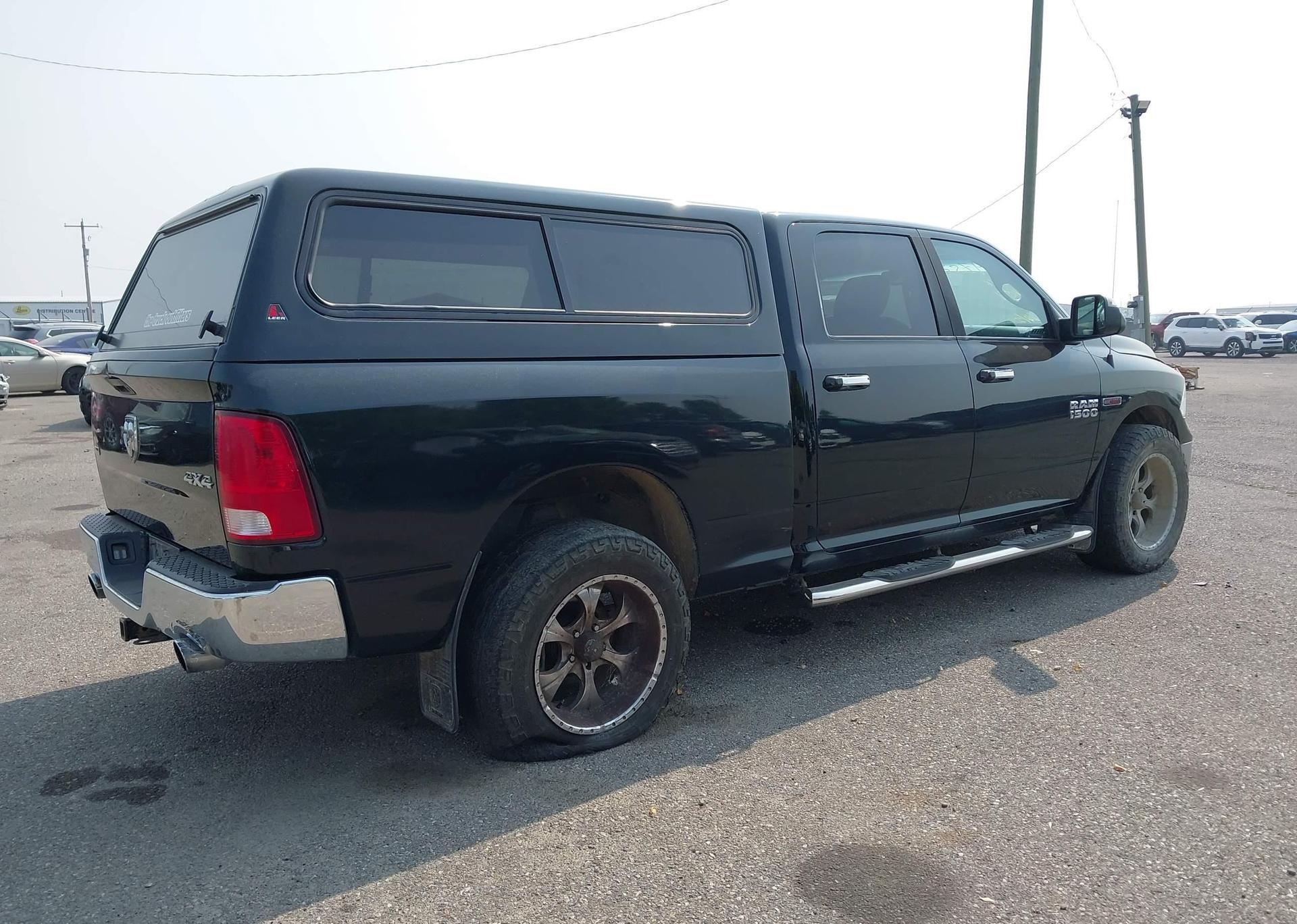 2016 RAM 1500 SLT