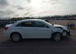 2012 CHRYSLER 200 LX