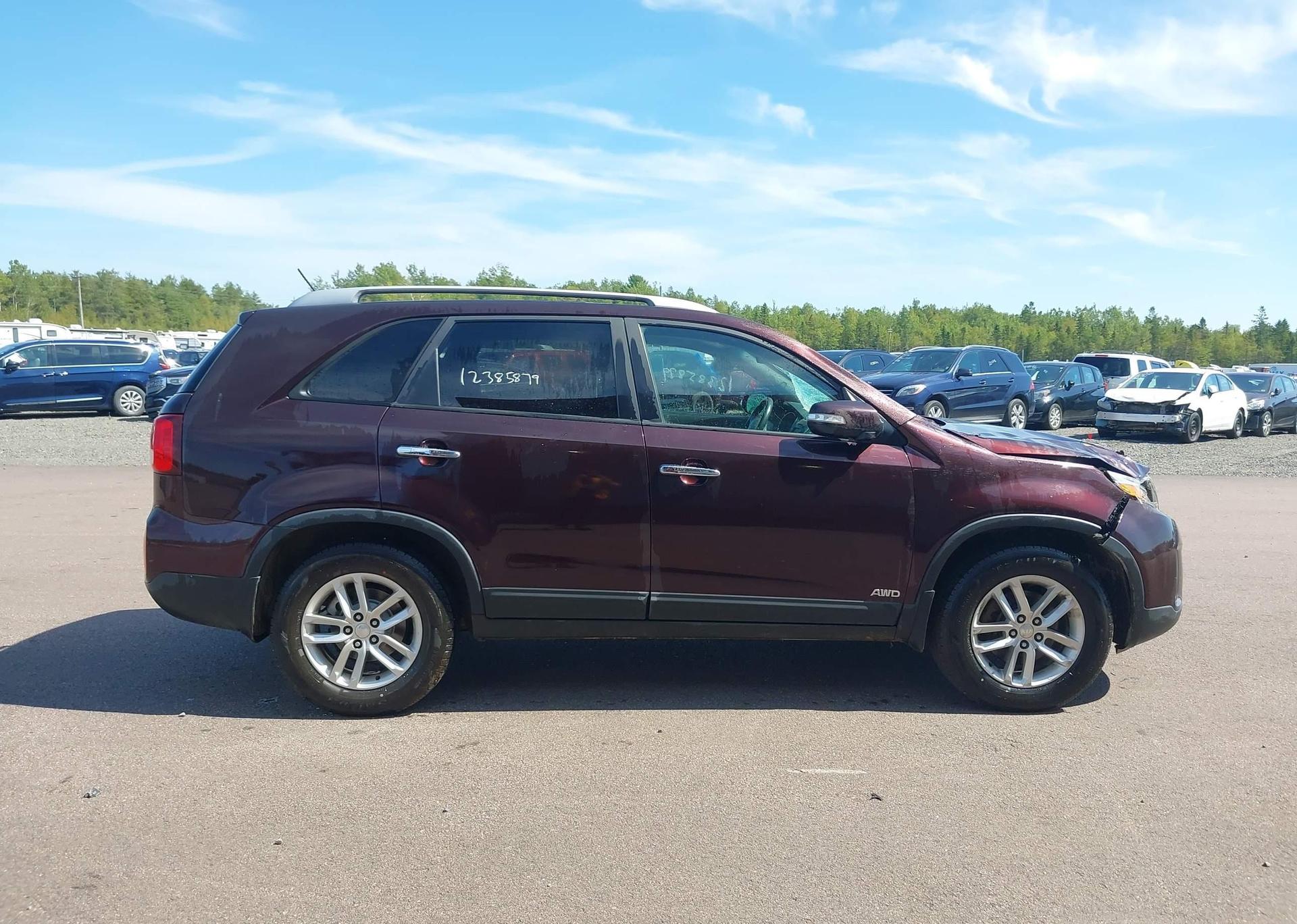 2014 KIA SORENTO LX