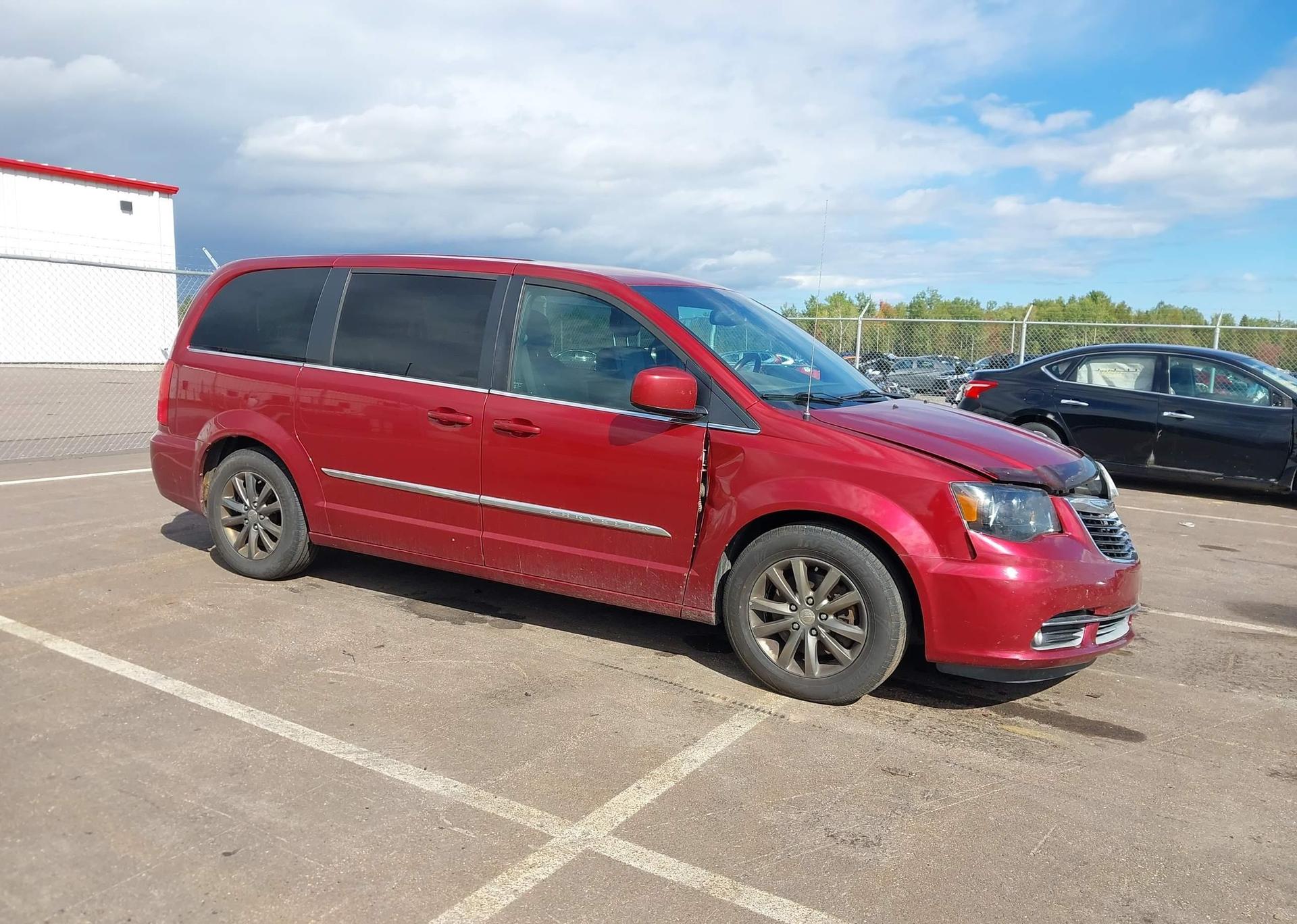2014 CHRYSLER TOWN & COUNTRY S