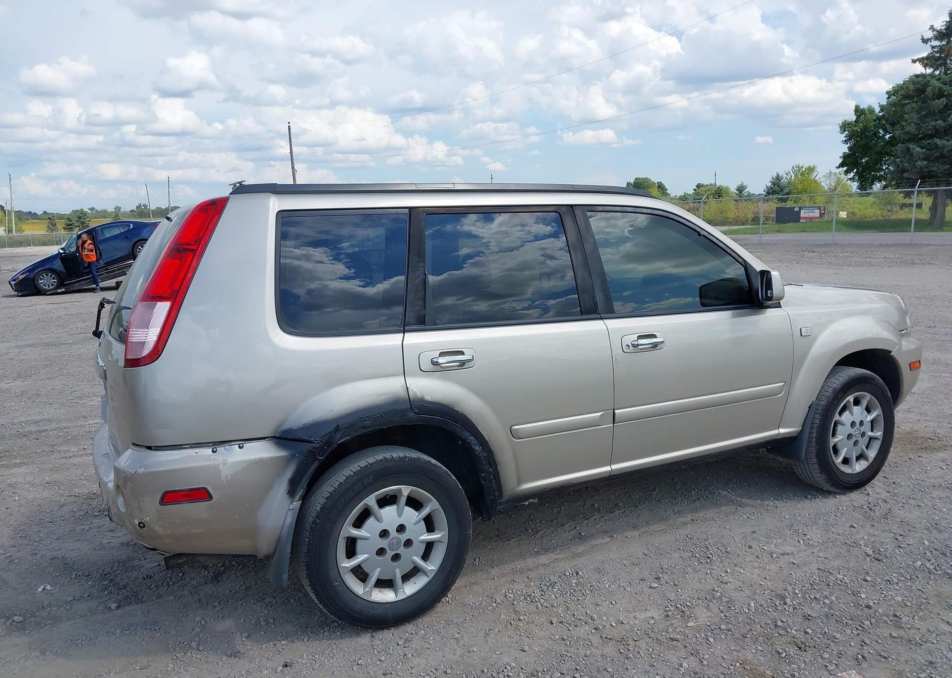 2006 NISSAN X-TRAIL SE