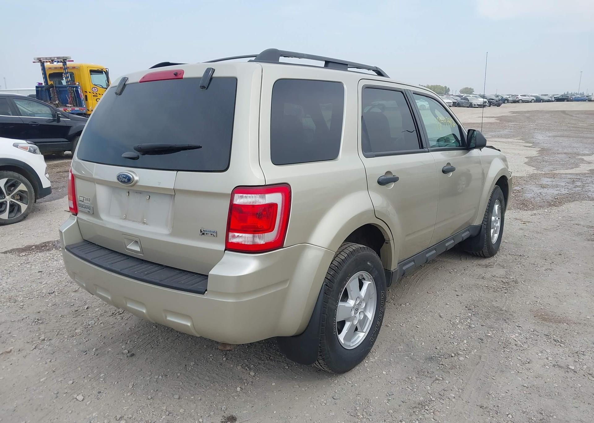 2011 FORD ESCAPE XLT