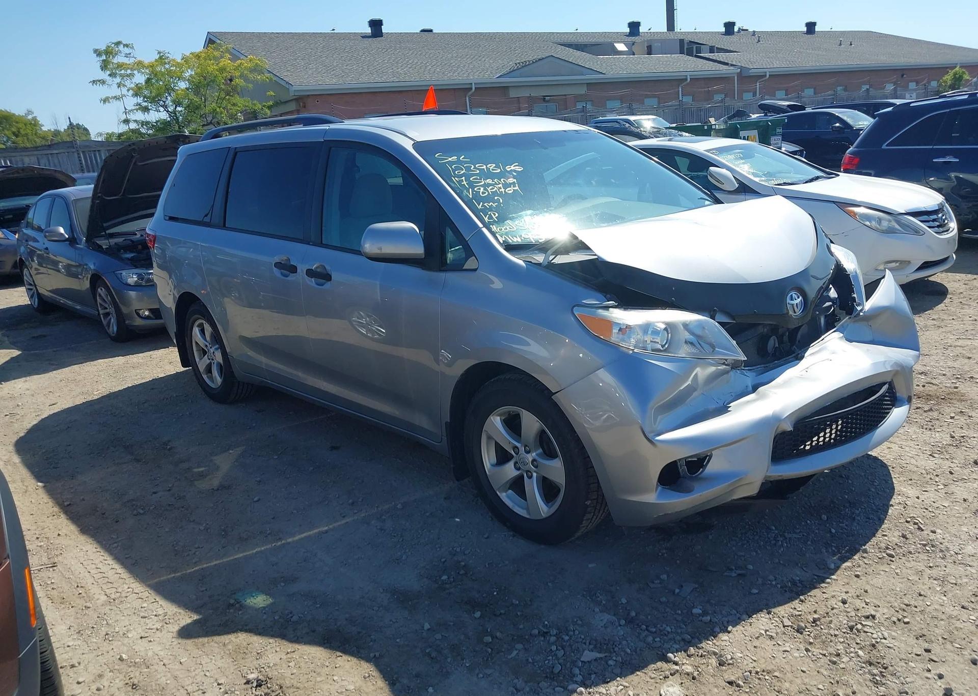 2017 TOYOTA SIENNA 7 PASSENGER