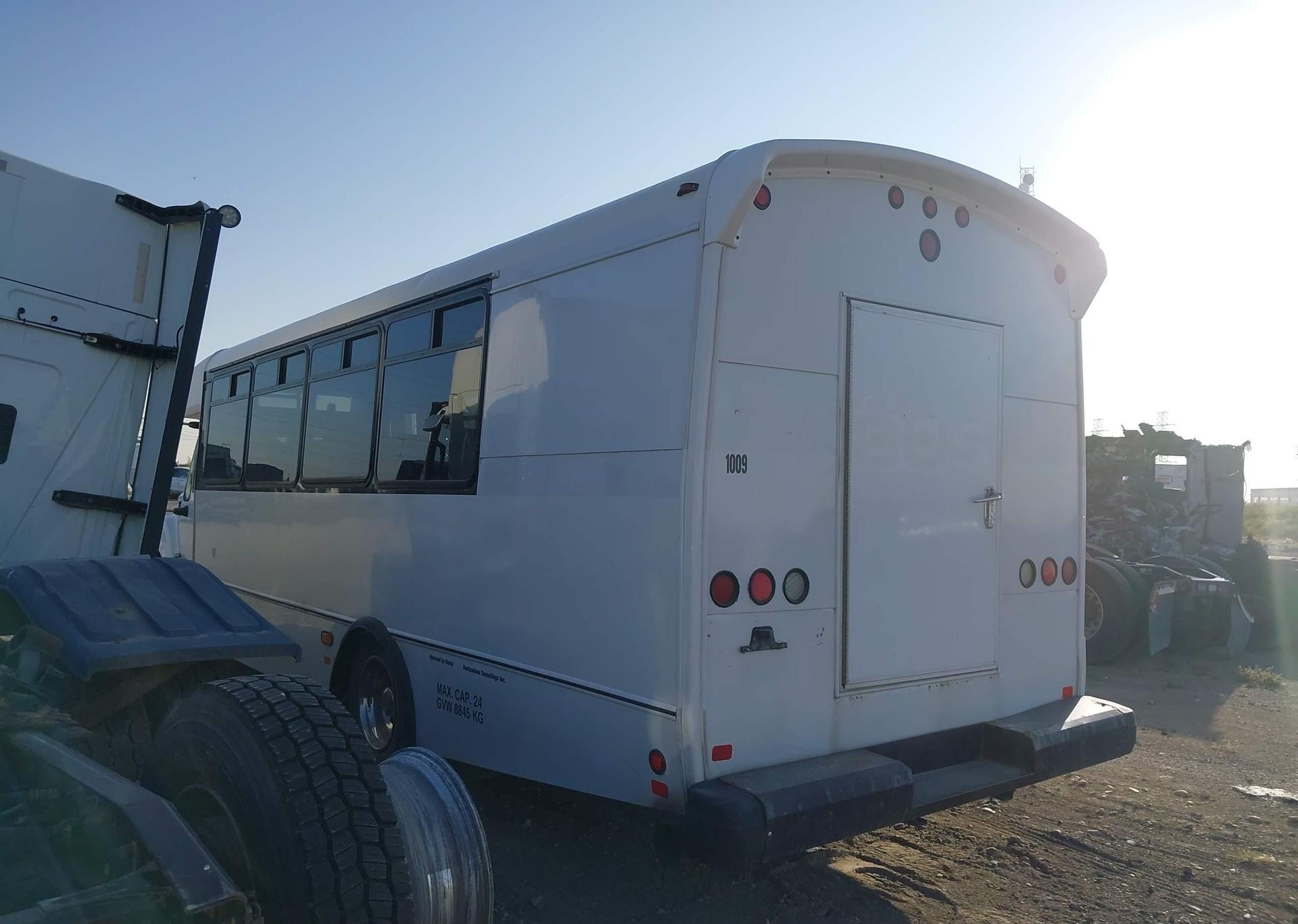 2015 IC CORPORATION 3000 AC