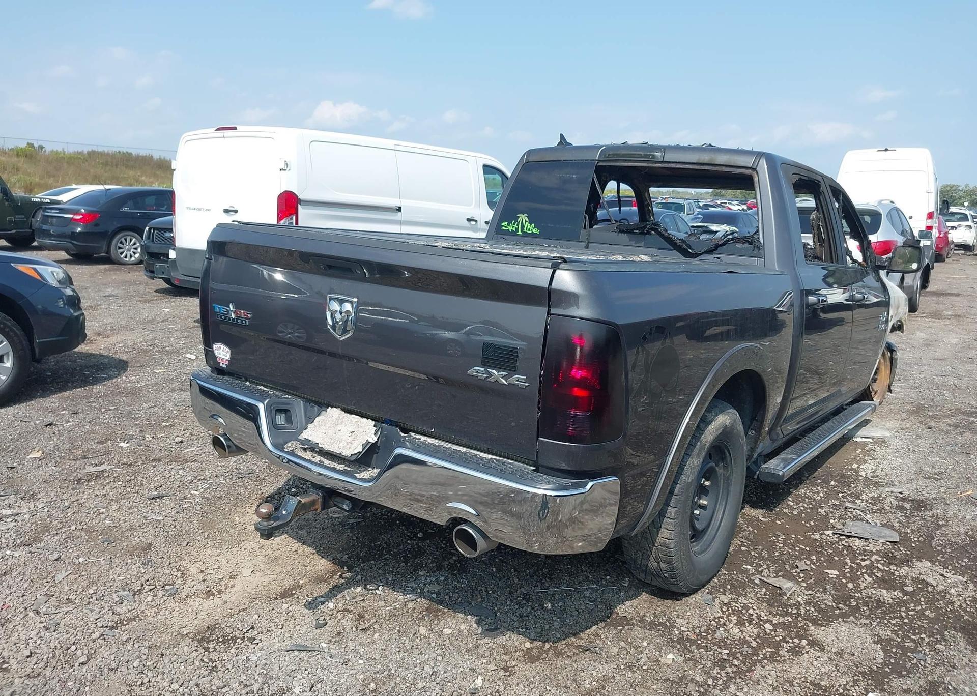 2018 RAM 1500 SLT