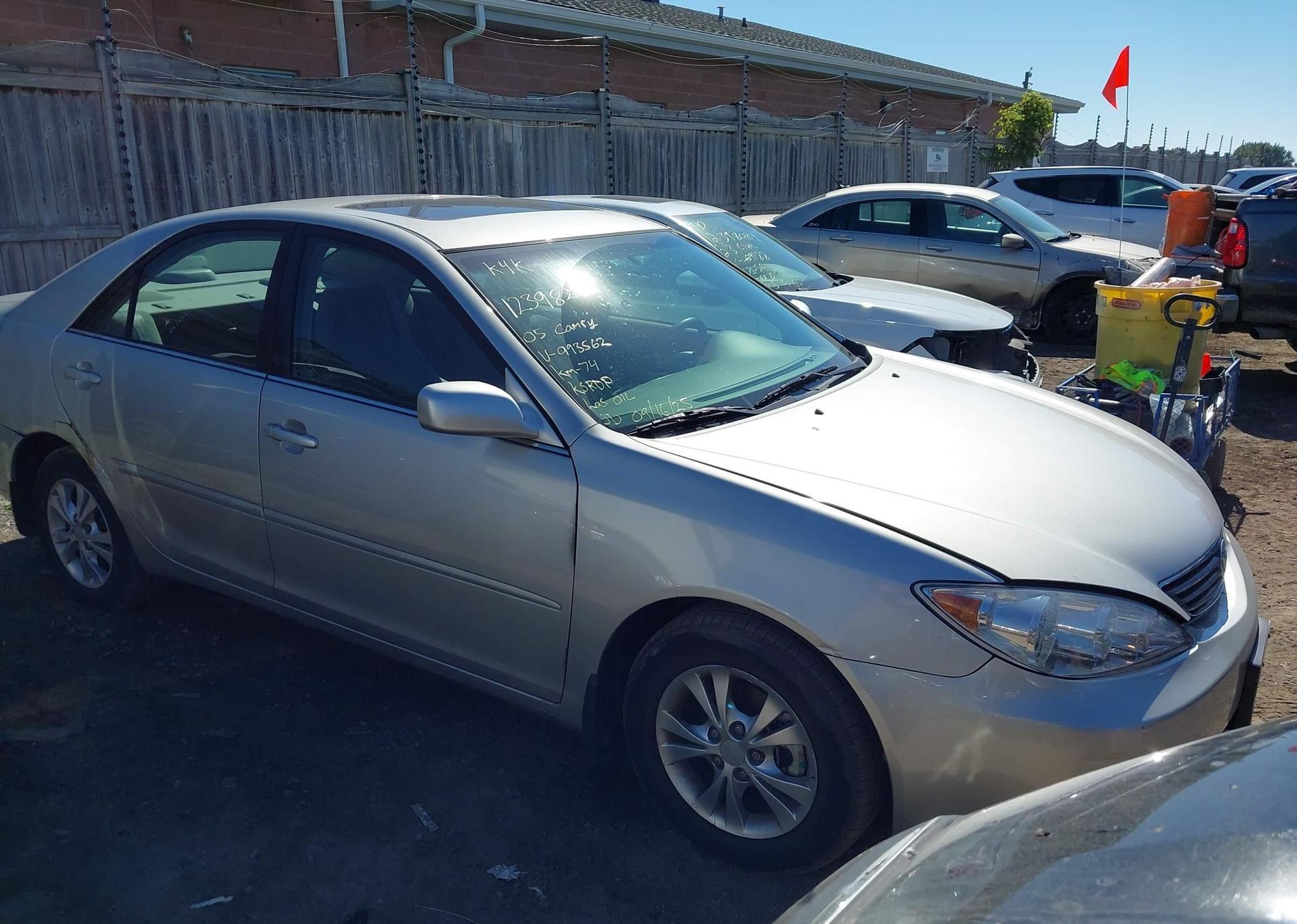 2005 TOYOTA CAMRY LE