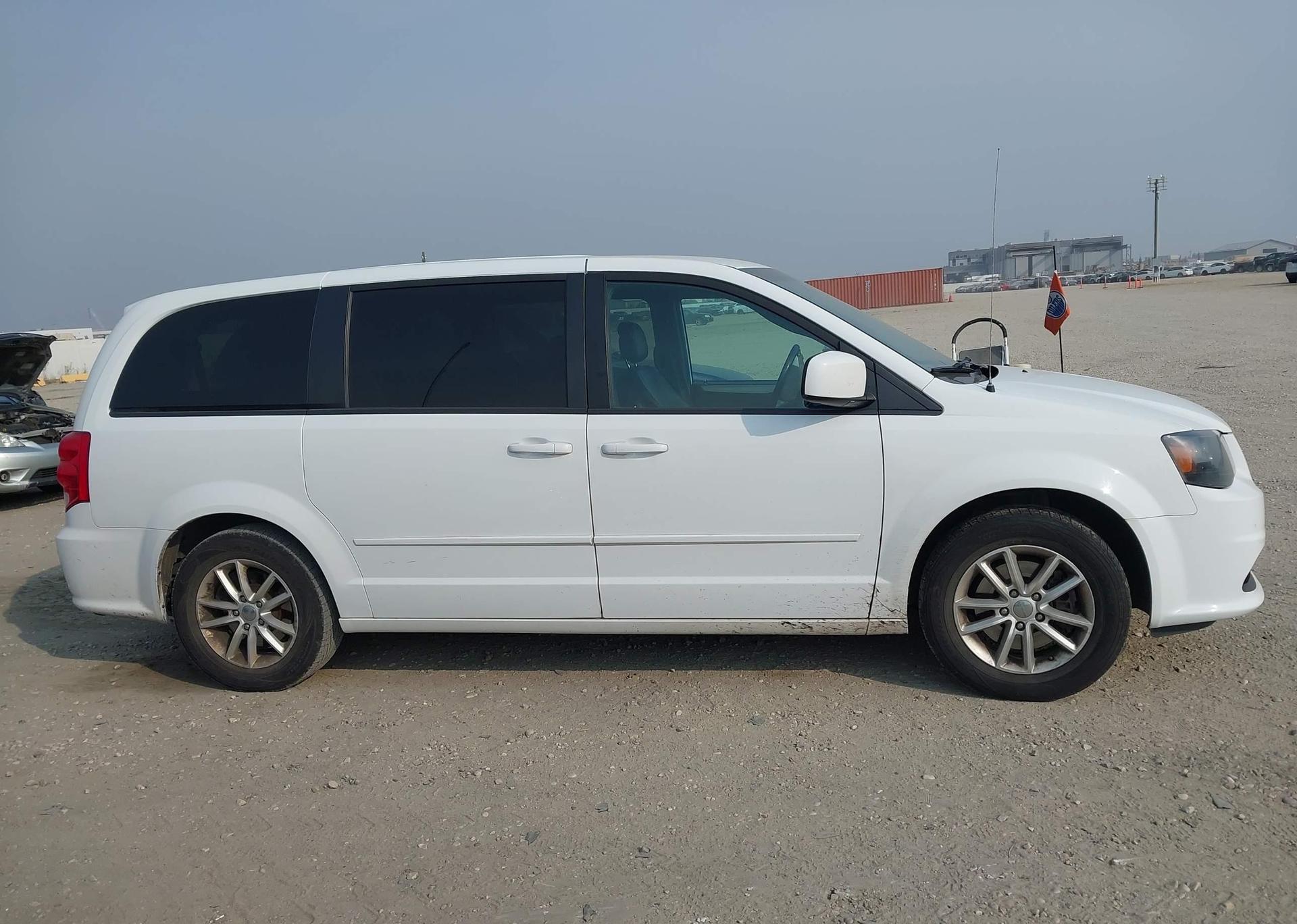 2017 DODGE GRAND CARAVAN GT