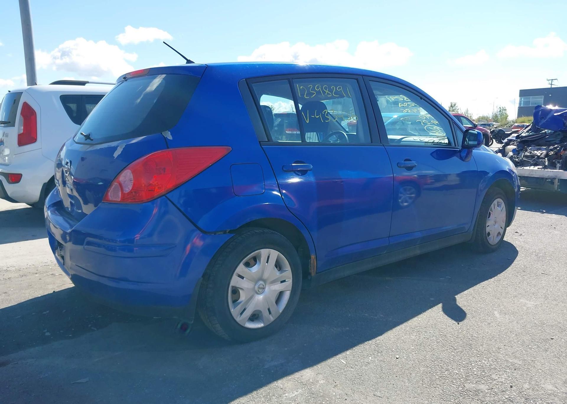 2010 NISSAN VERSA