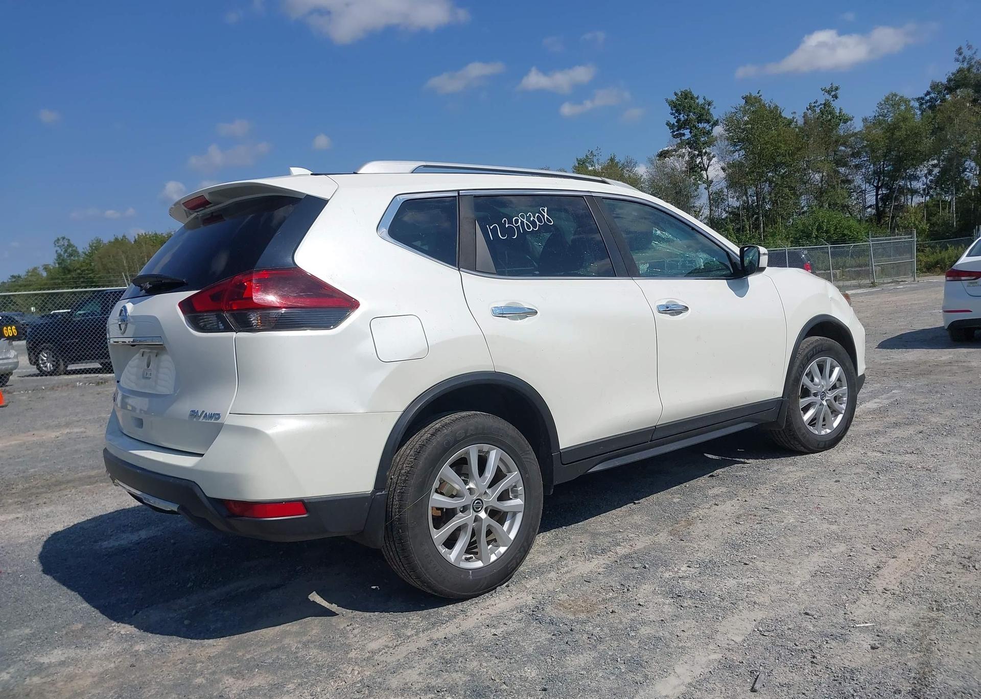2019 NISSAN ROGUE S