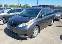 2011 TOYOTA SIENNA LE