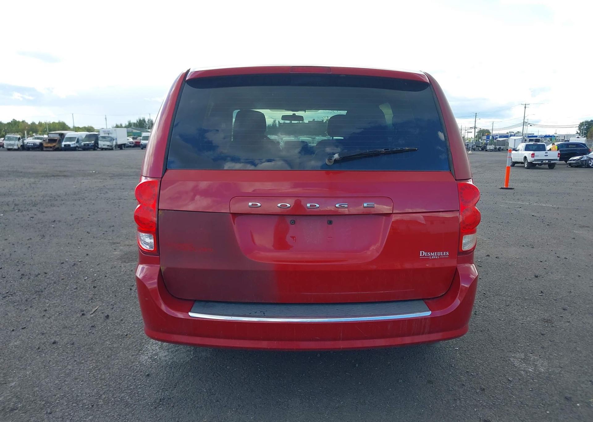 2013 DODGE GRAND CARAVAN SE