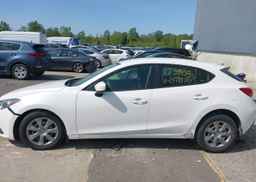 2015 MAZDA MAZDA3