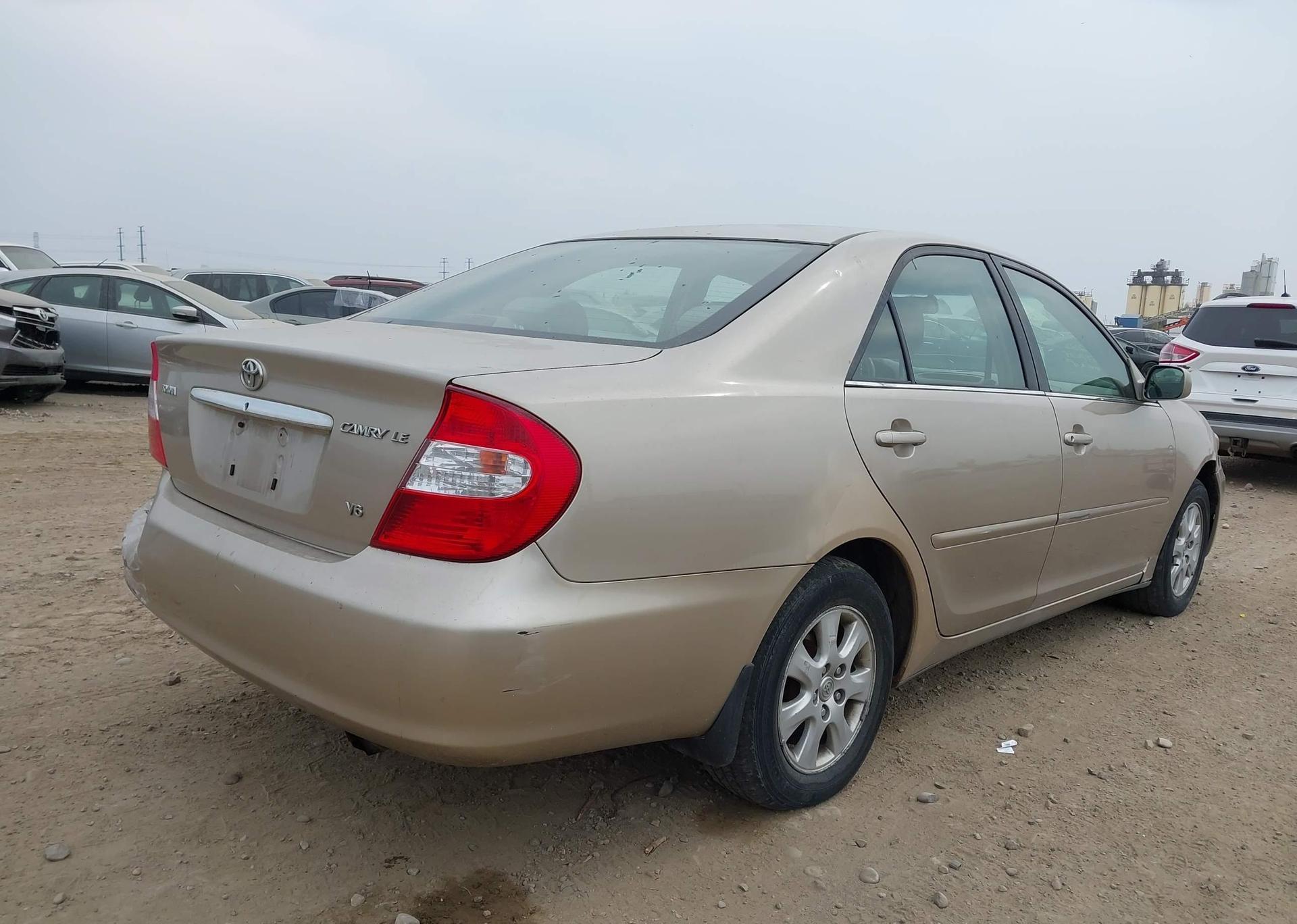 2003 TOYOTA CAMRY LE V6