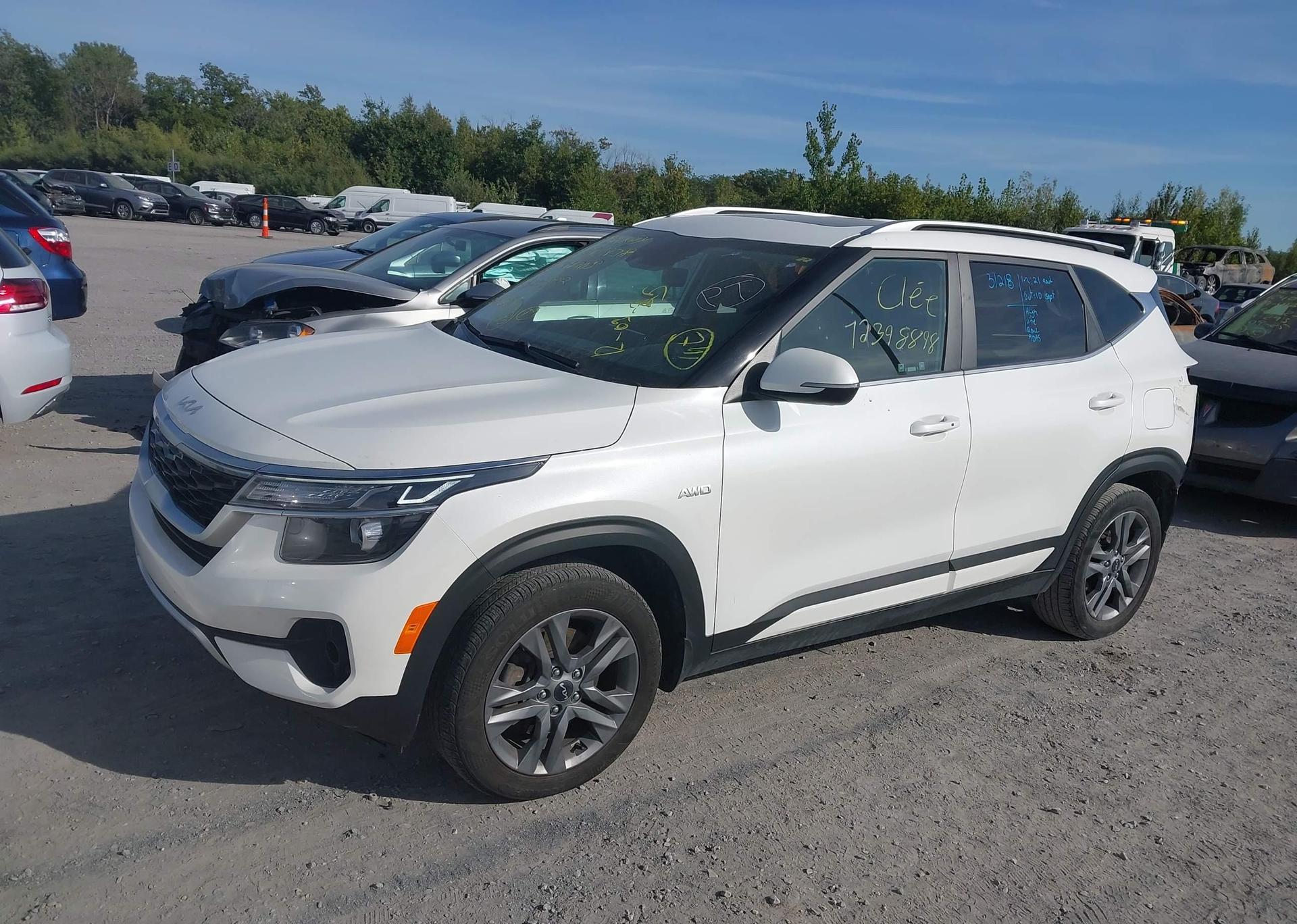 2022 KIA SELTOS EX