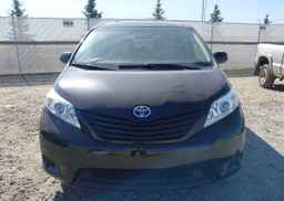 2014 TOYOTA SIENNA