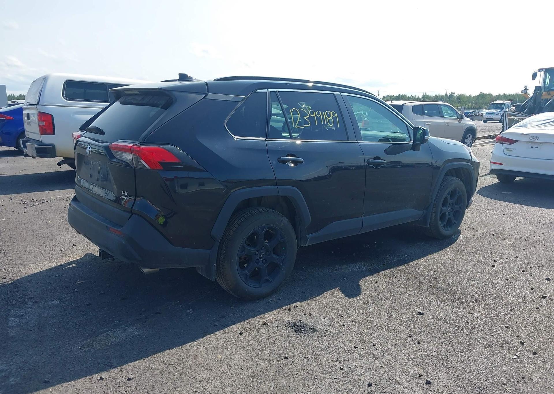 2019 TOYOTA RAV4 LE