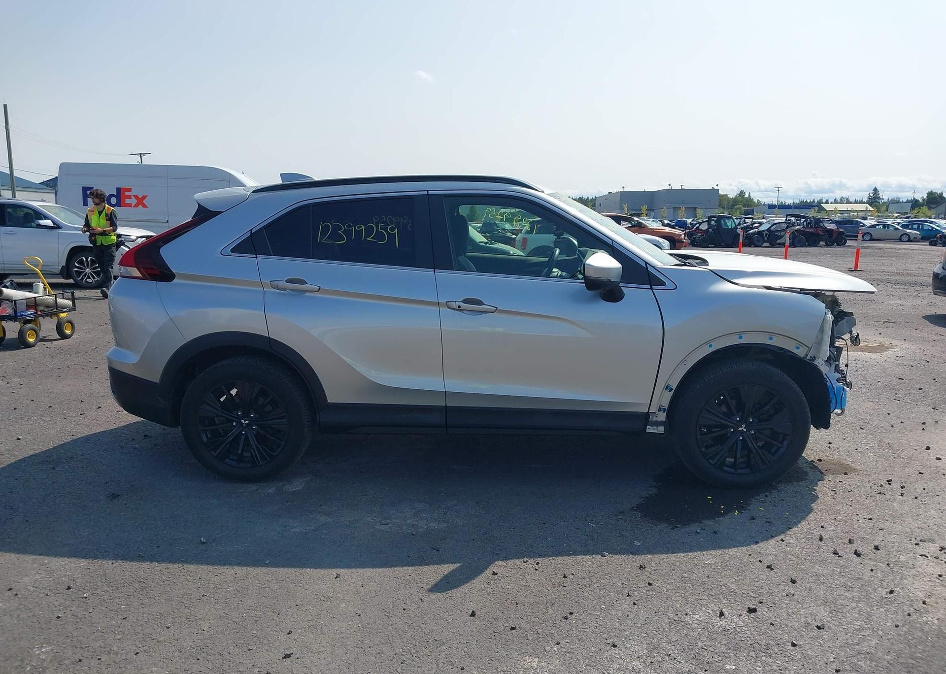 2022 MITSUBISHI ECLIPSE CROSS LE