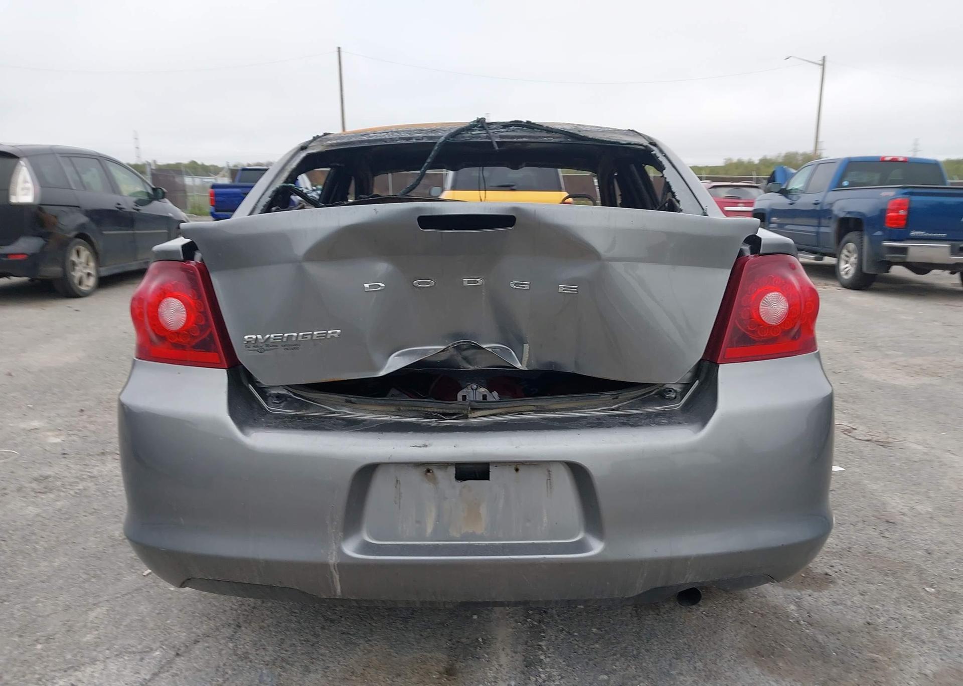 2012 DODGE AVENGER