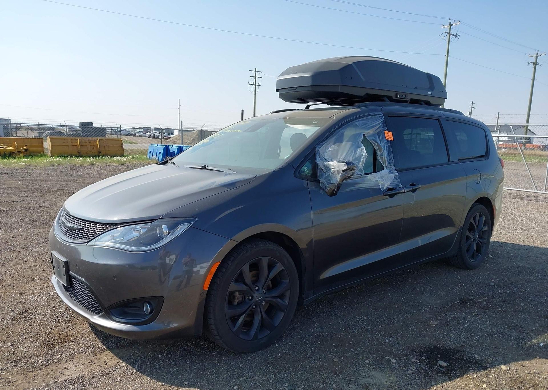 2019 CHRYSLER PACIFICA LIMITED