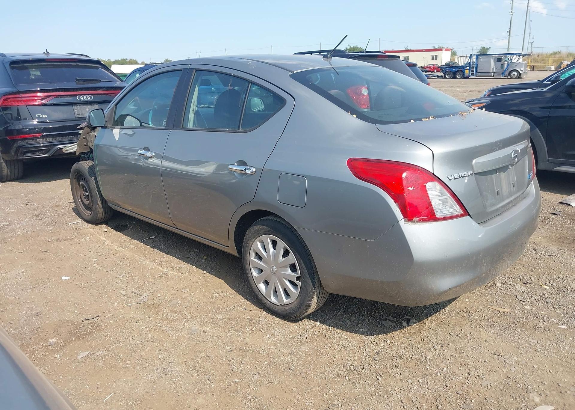 2012 NISSAN VERSA