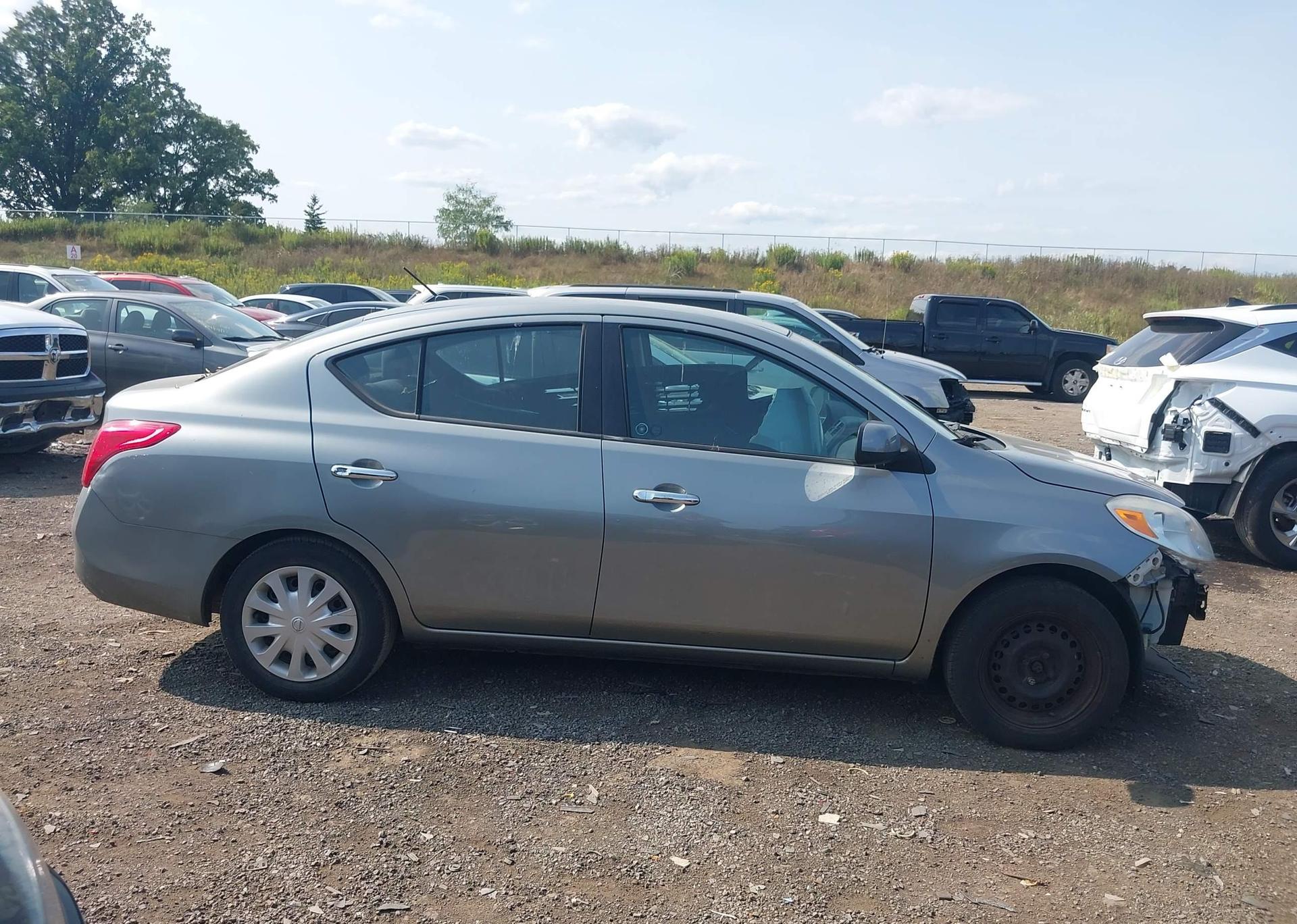 2012 NISSAN VERSA