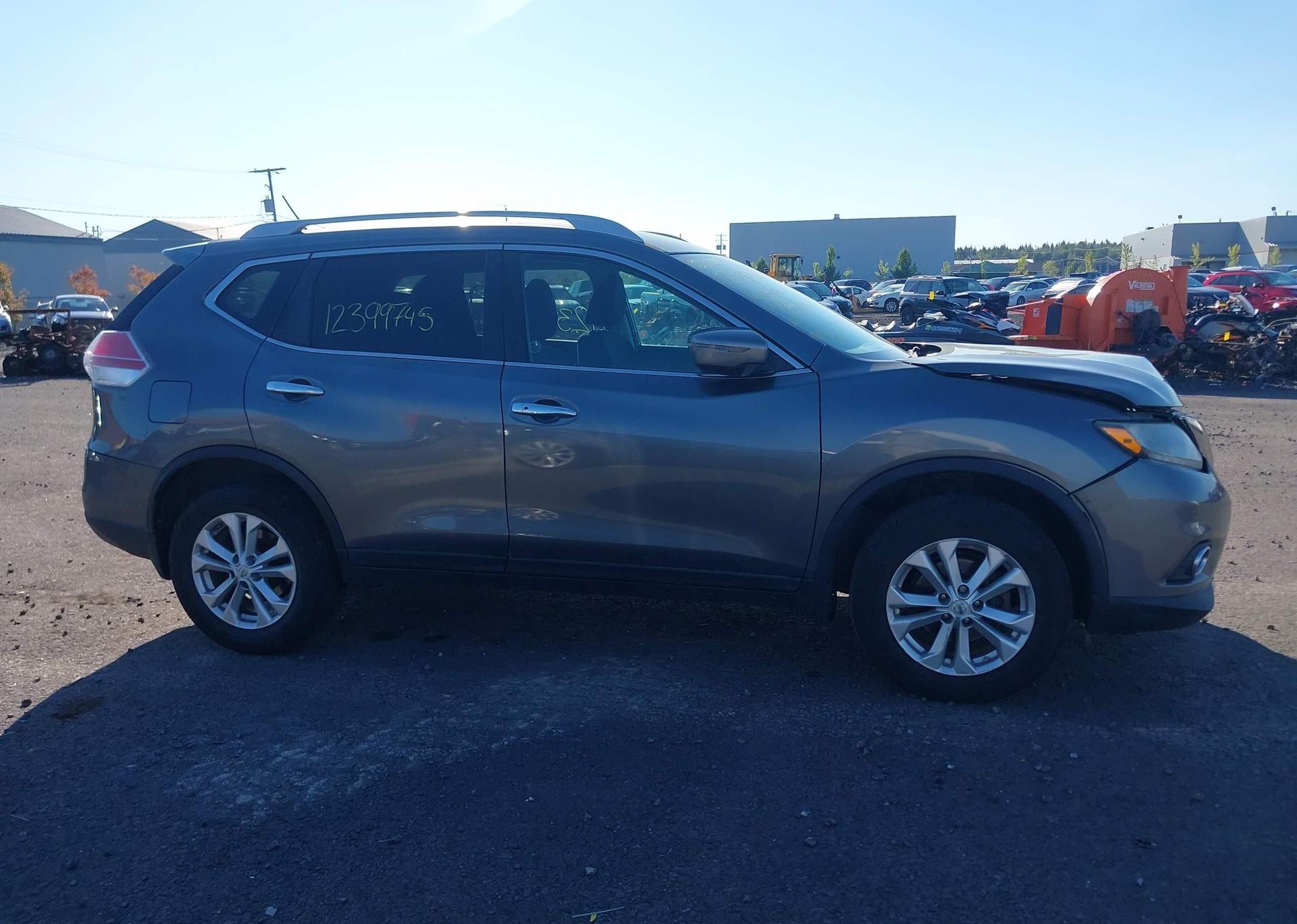 2016 NISSAN ROGUE
