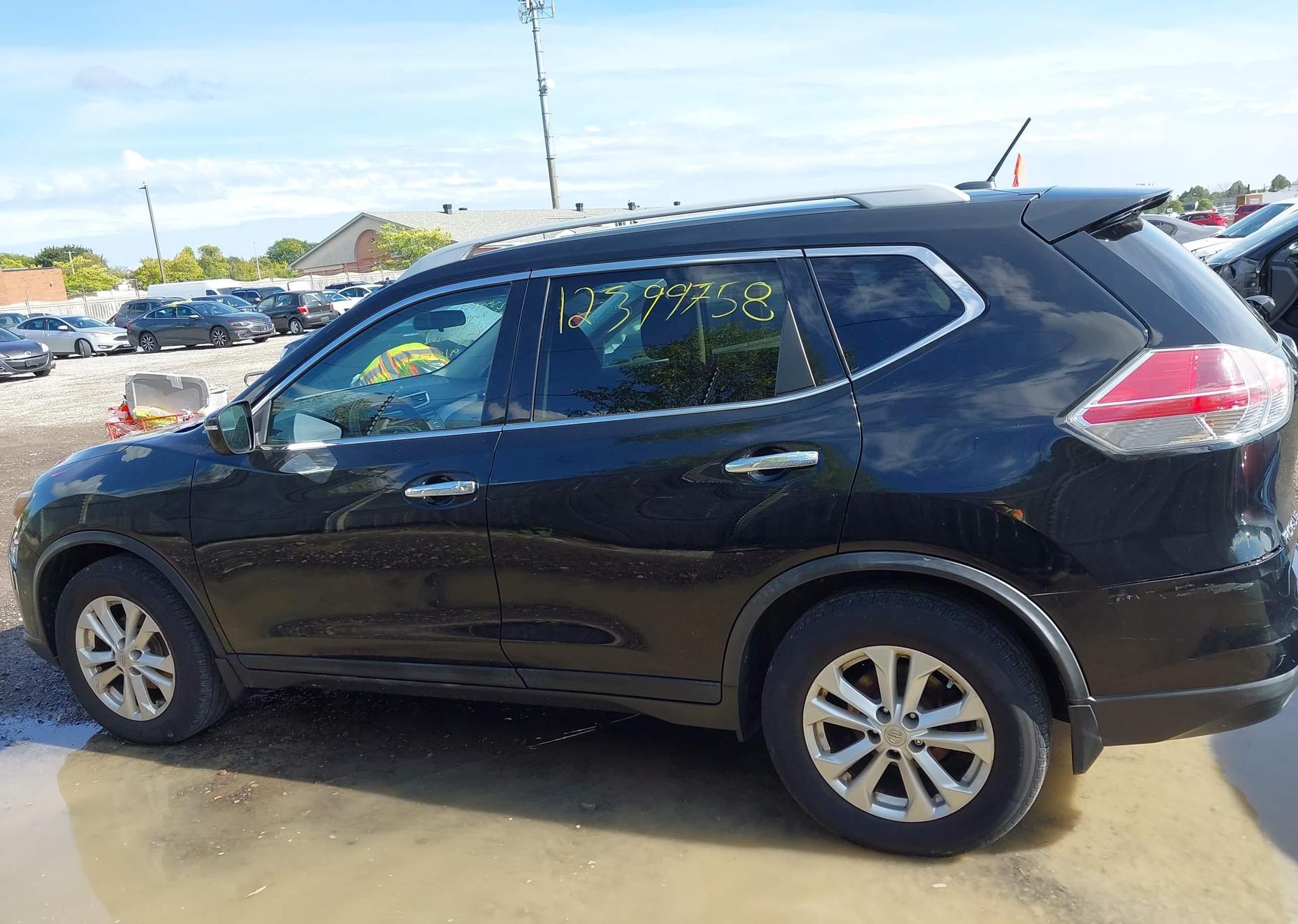 2014 NISSAN ROGUE