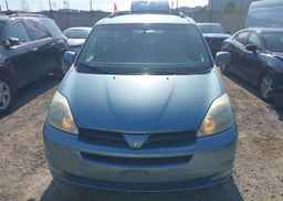 2005 TOYOTA SIENNA CE