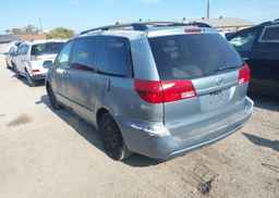 2005 TOYOTA SIENNA CE