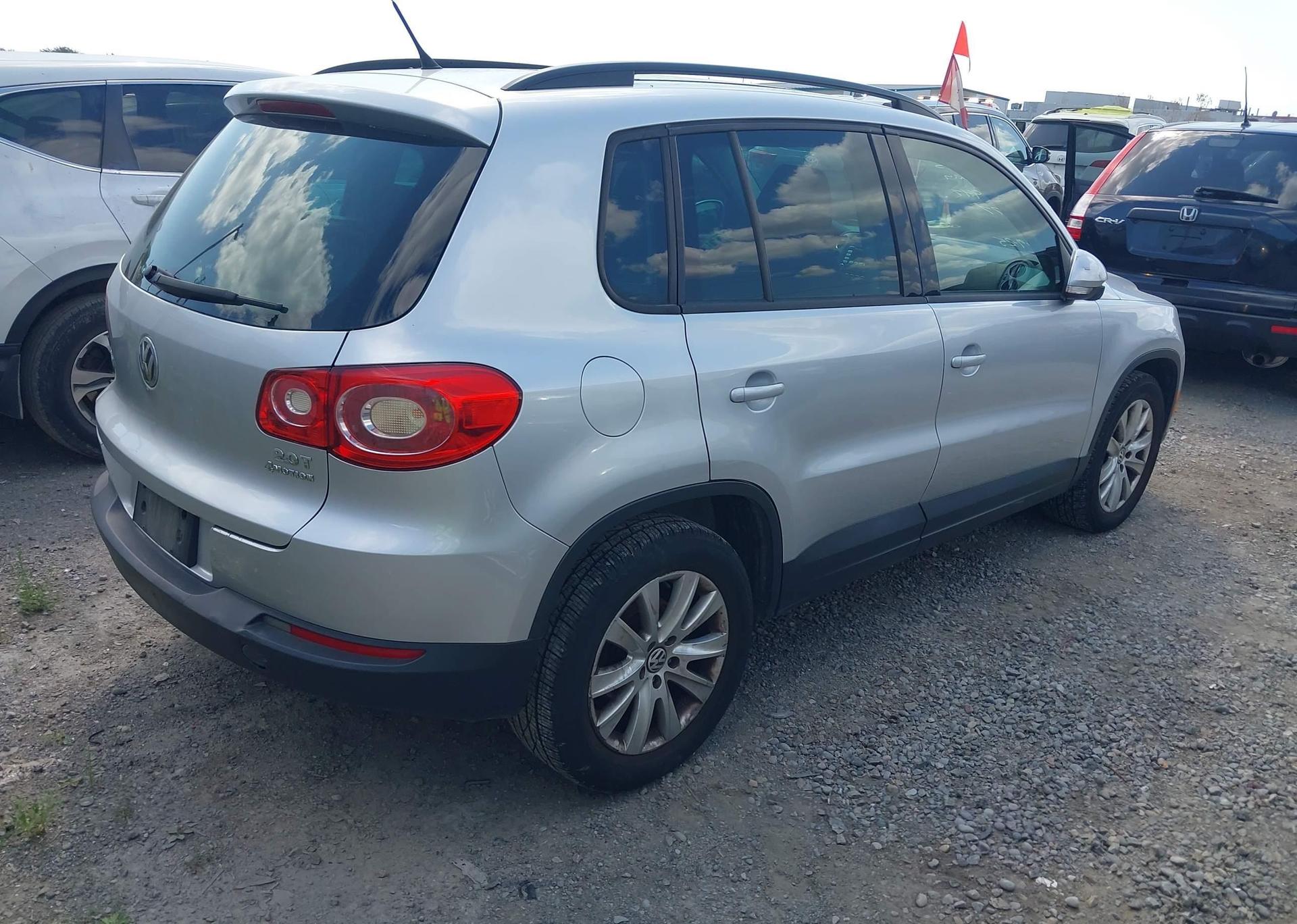 2009 VOLKSWAGEN TIGUAN