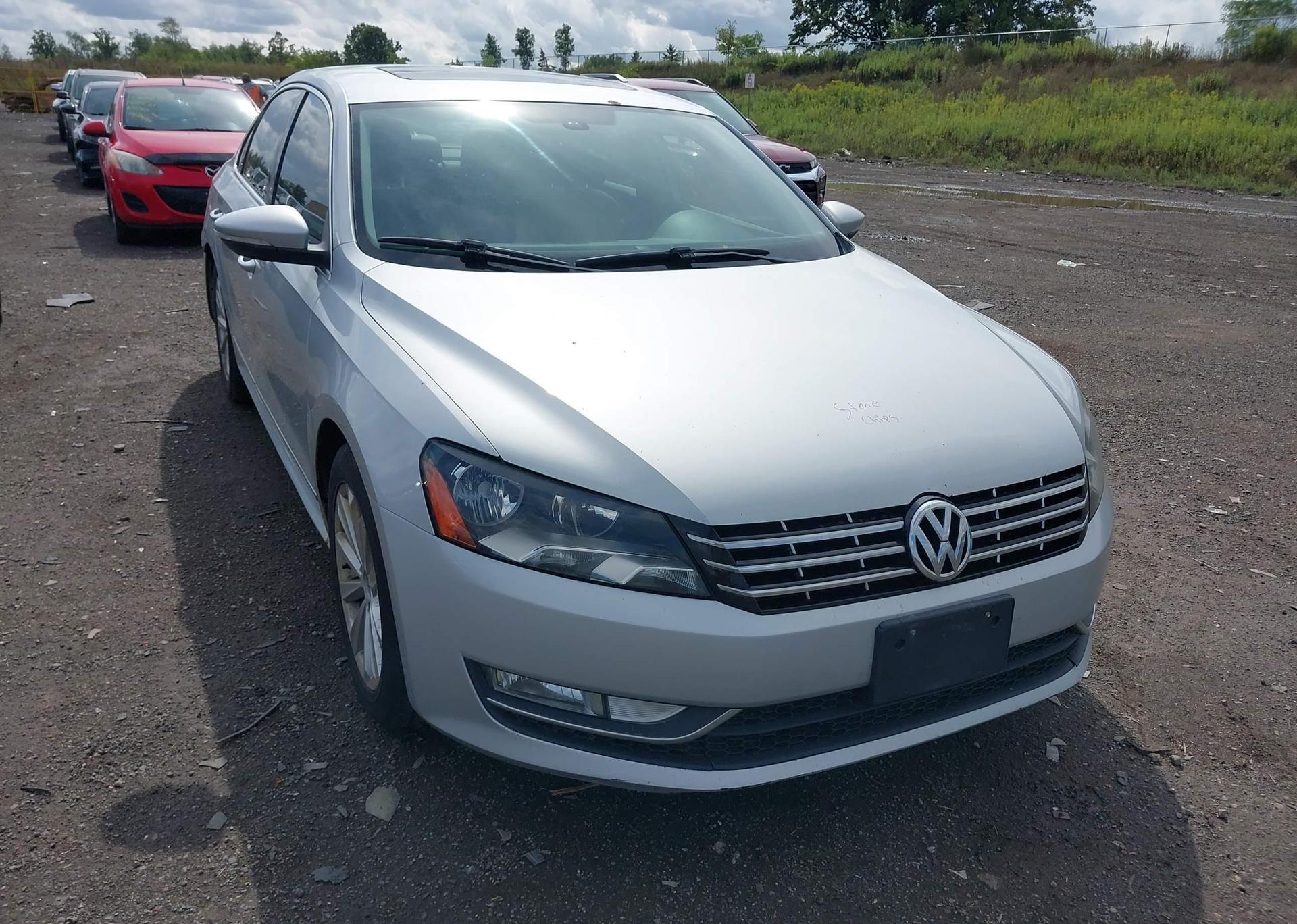 2012 VOLKSWAGEN PASSAT