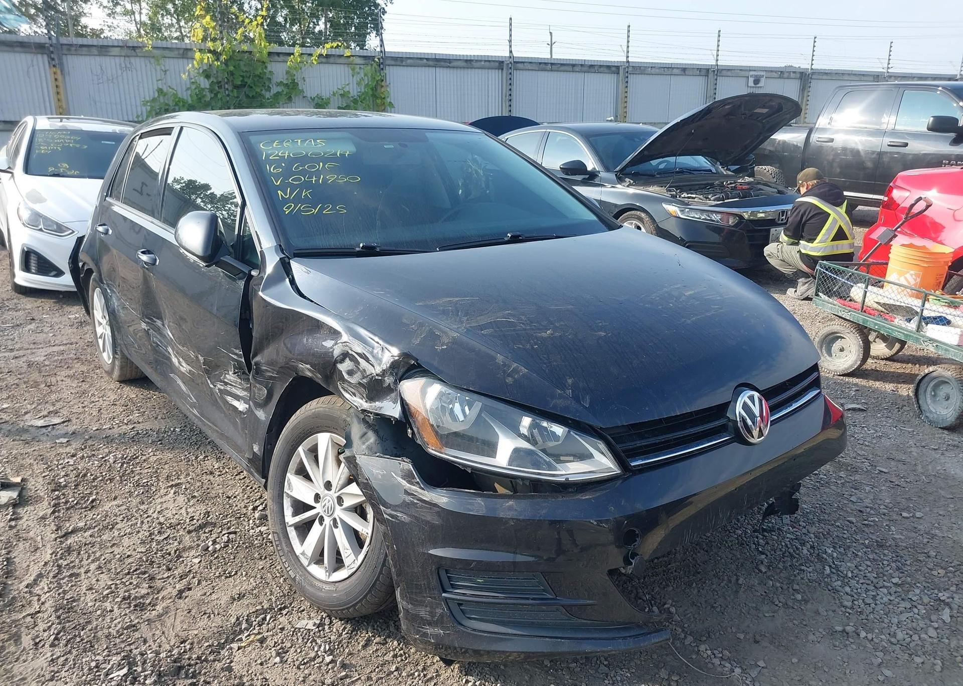 2016 VOLKSWAGEN GOLF S