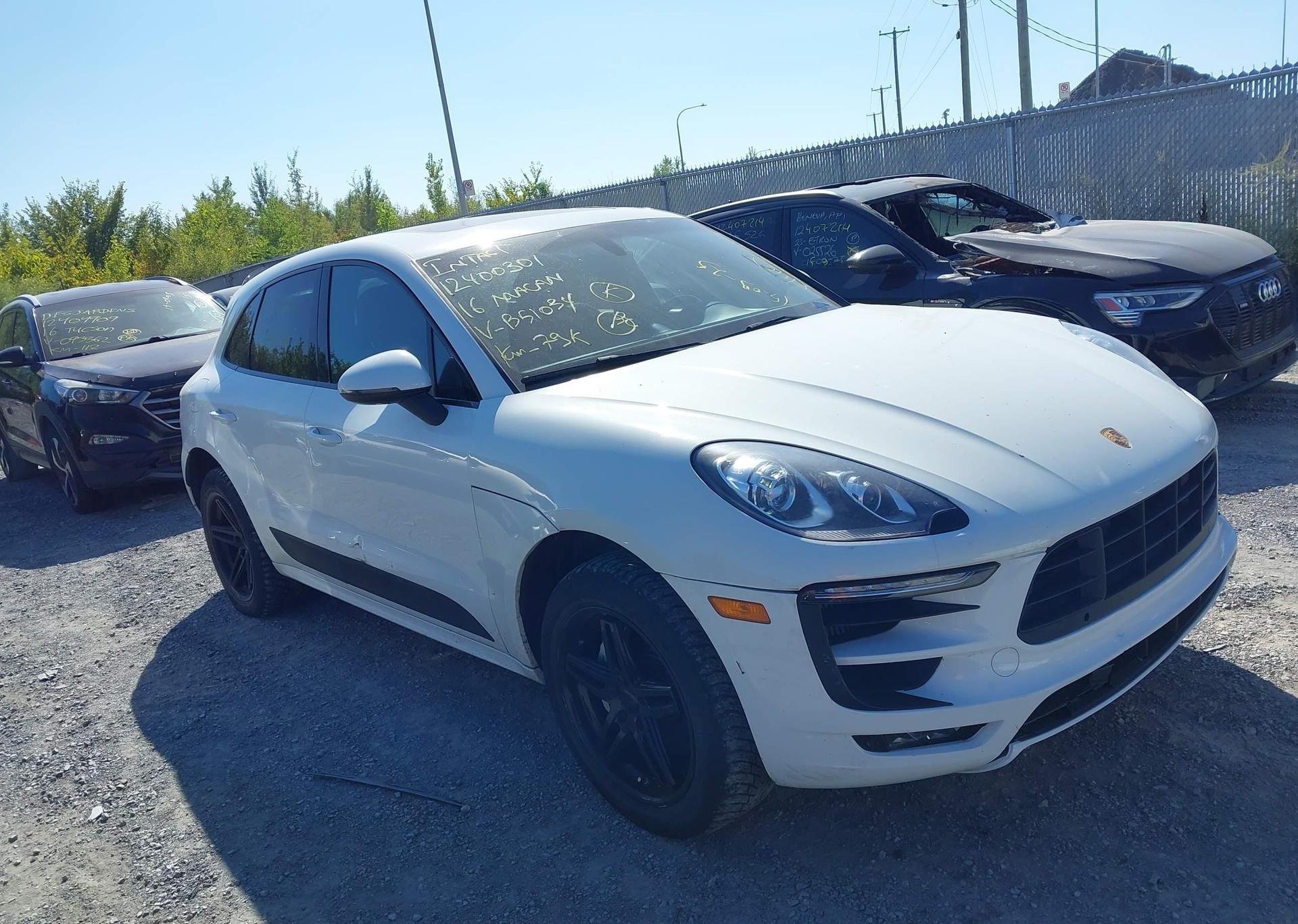 2016 PORSCHE MACAN