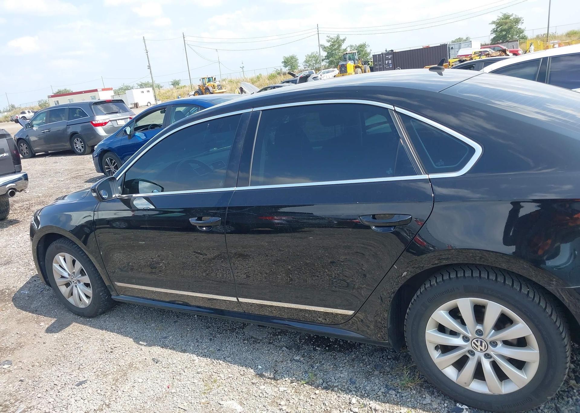 2014 VOLKSWAGEN PASSAT S