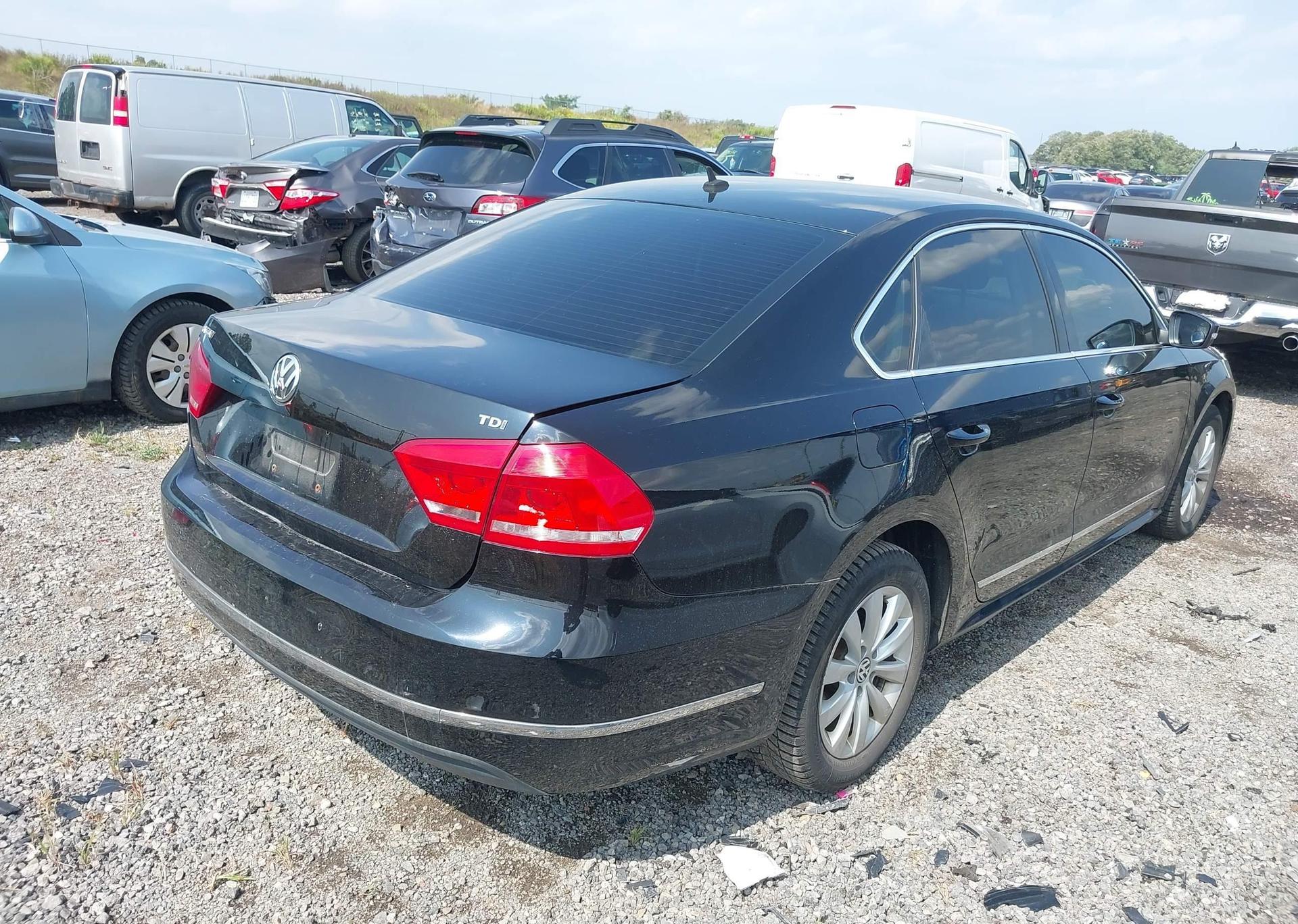 2014 VOLKSWAGEN PASSAT S