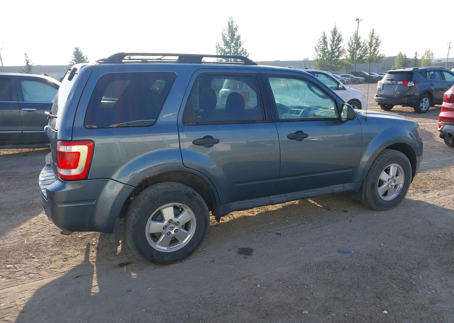 2011 FORD ESCAPE XLT