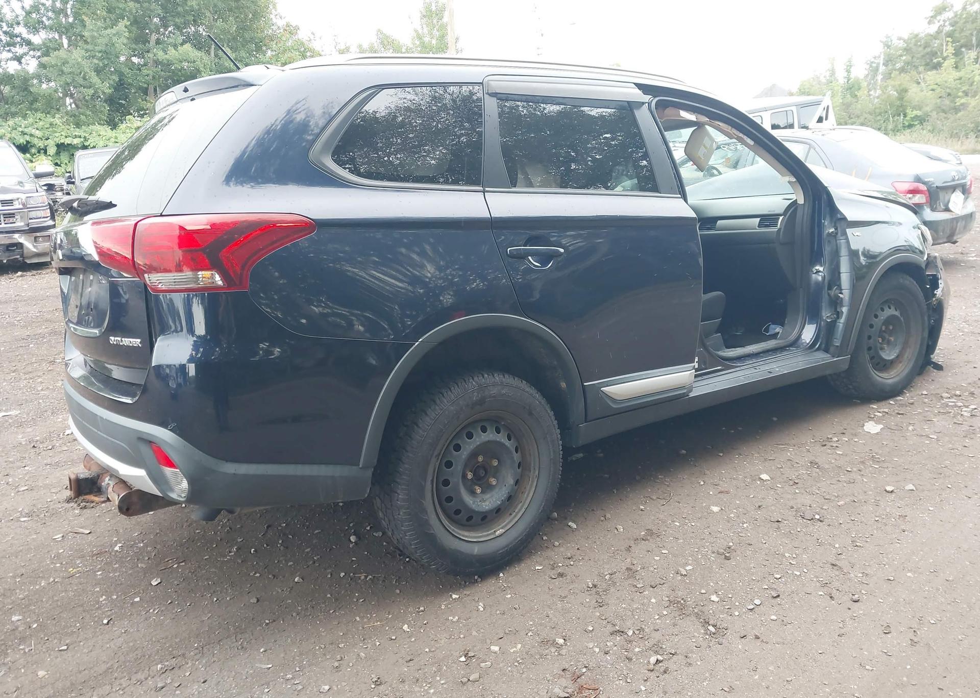 2016 MITSUBISHI OUTLANDER SE