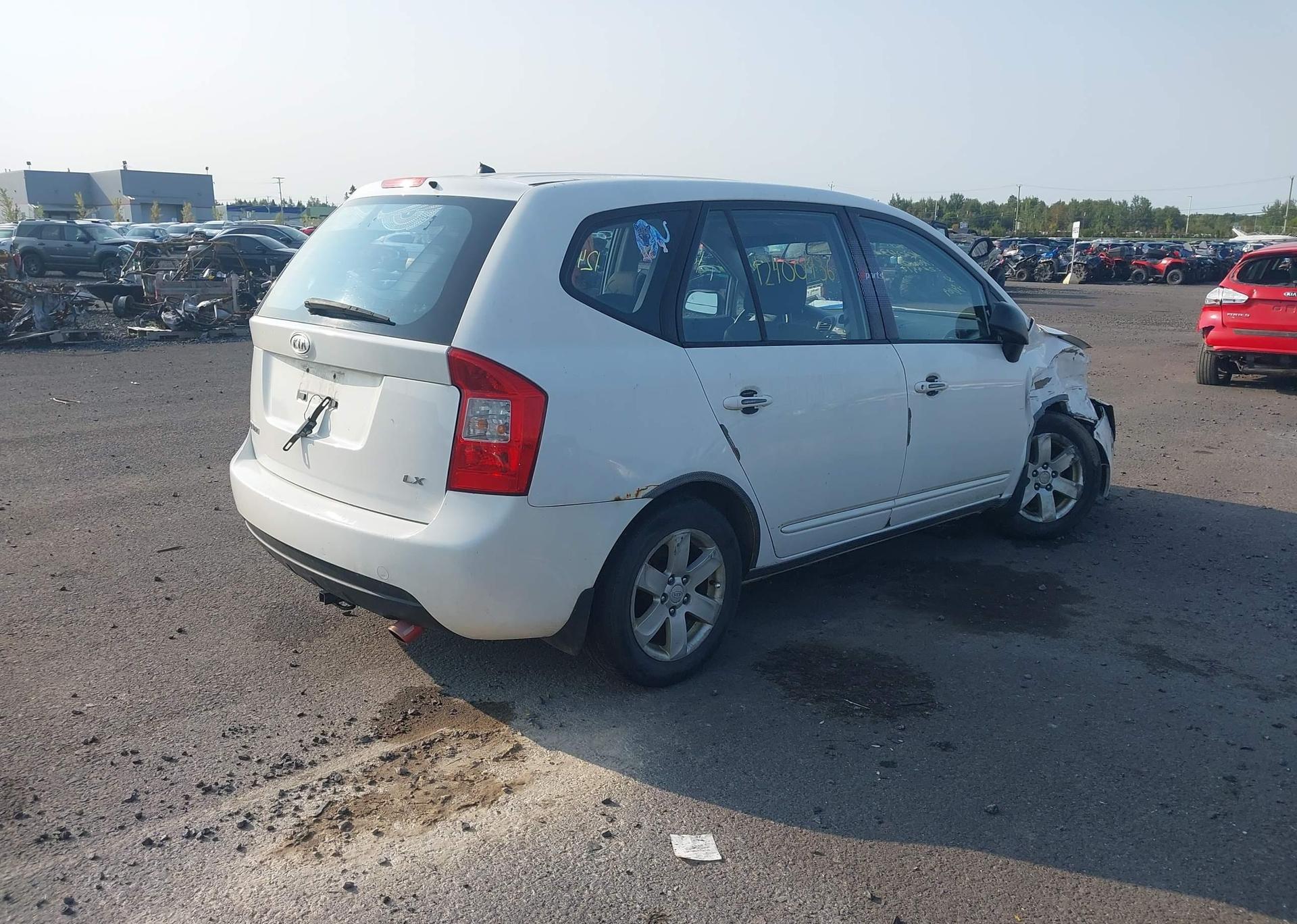 2009 KIA RONDO