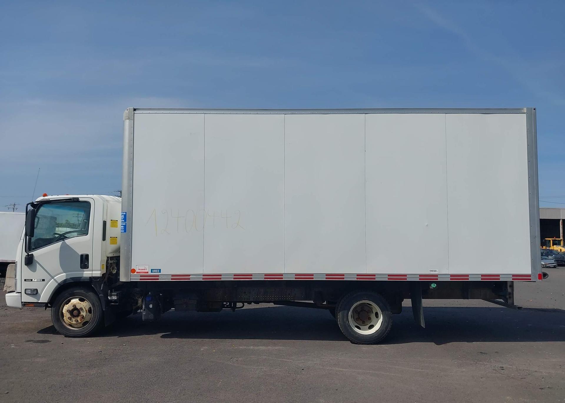 2020 ISUZU NRR