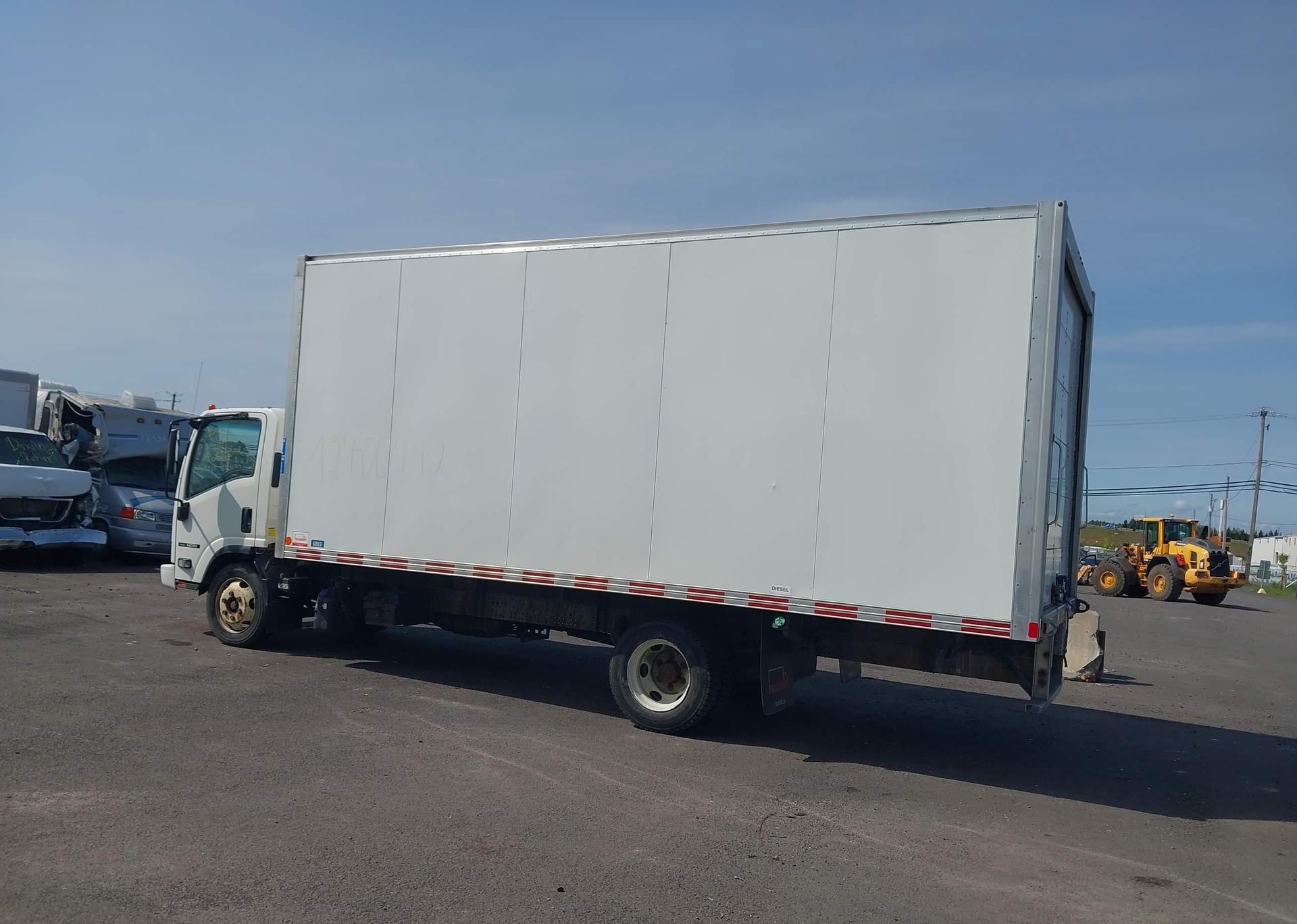 2020 ISUZU NRR