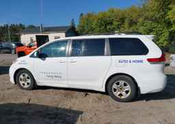 2012 TOYOTA SIENNA LE