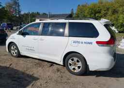 2012 TOYOTA SIENNA LE