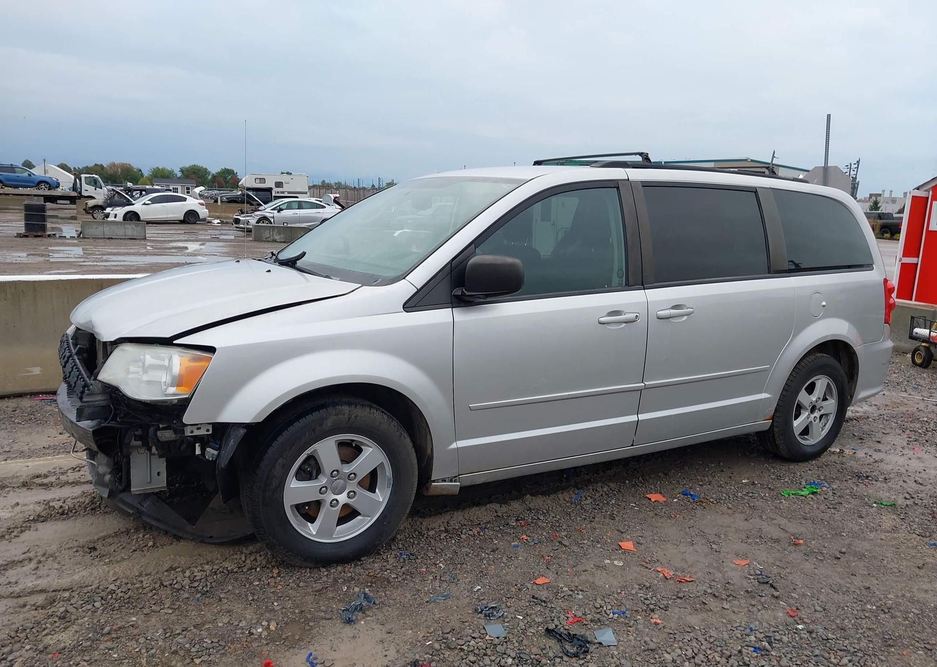 2011 DODGE GRAND CARAVAN SE