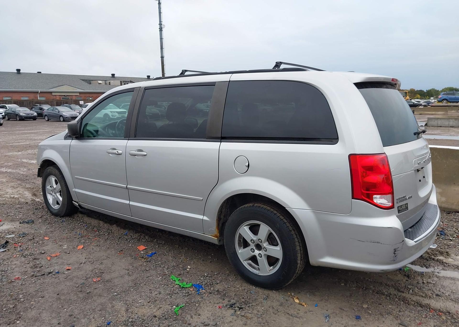 2011 DODGE GRAND CARAVAN SE