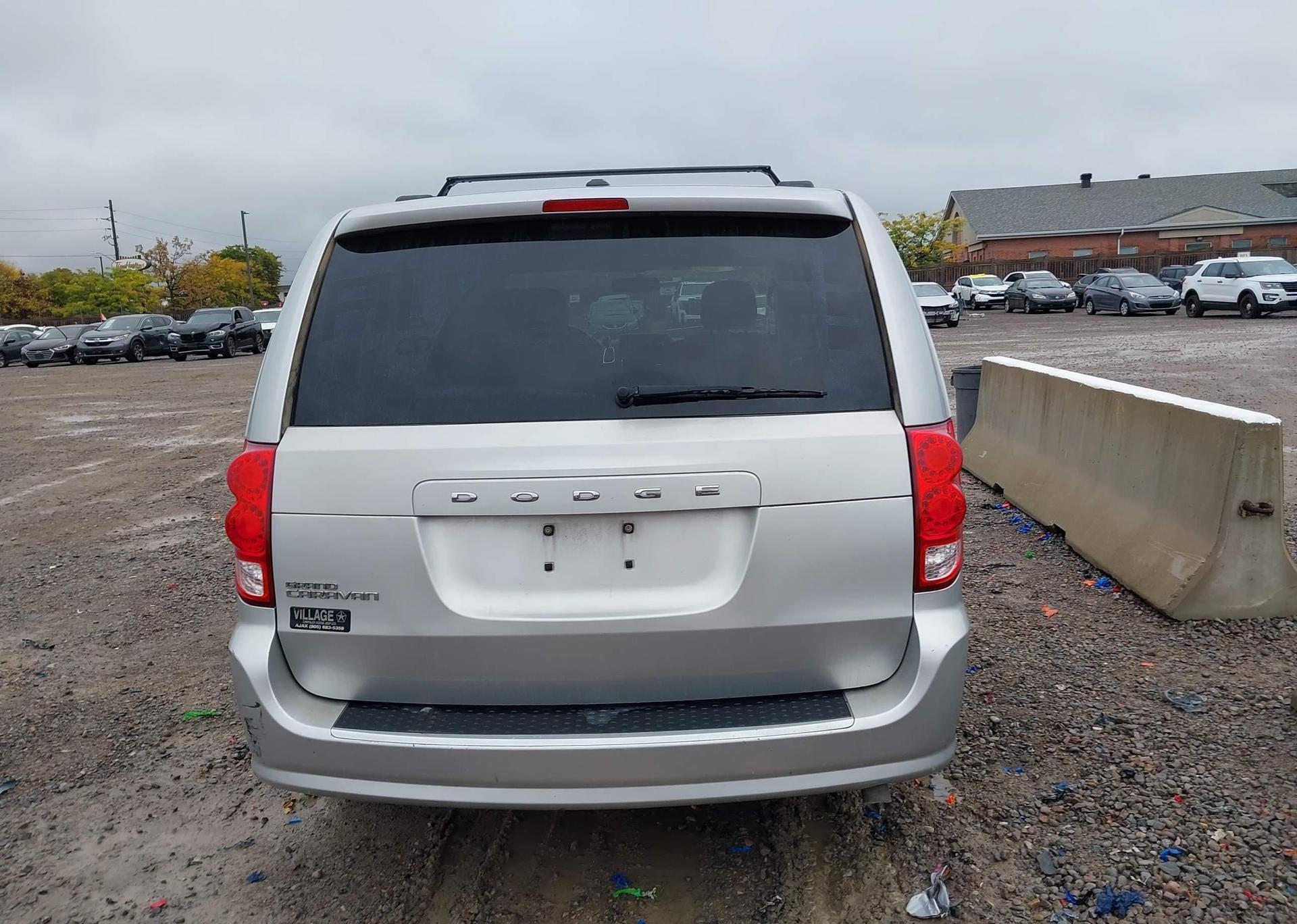2011 DODGE GRAND CARAVAN SE