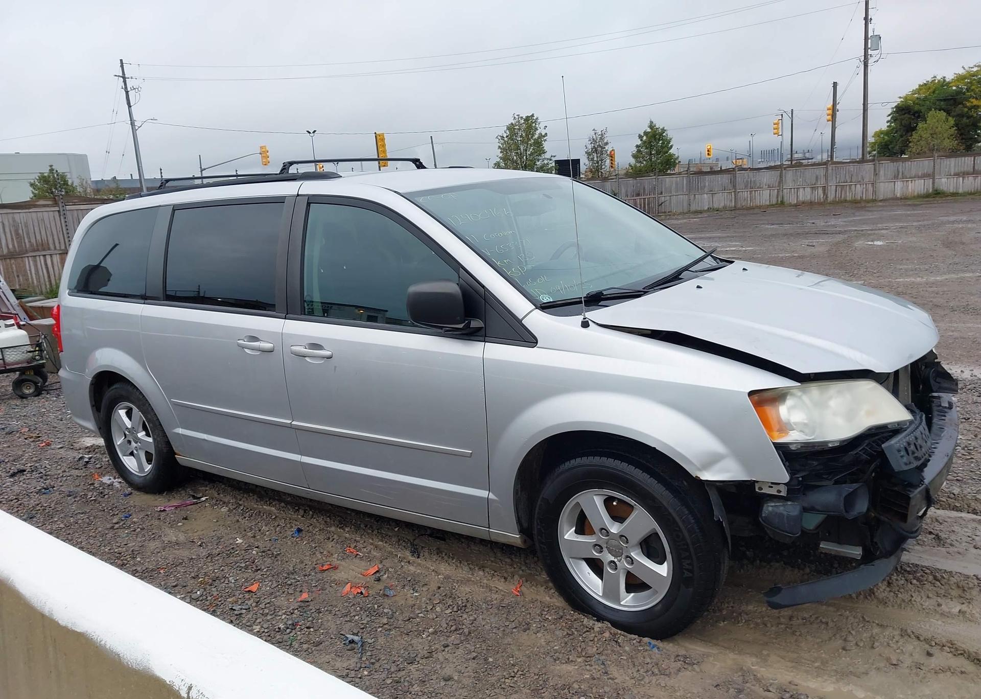 2011 DODGE GRAND CARAVAN SE