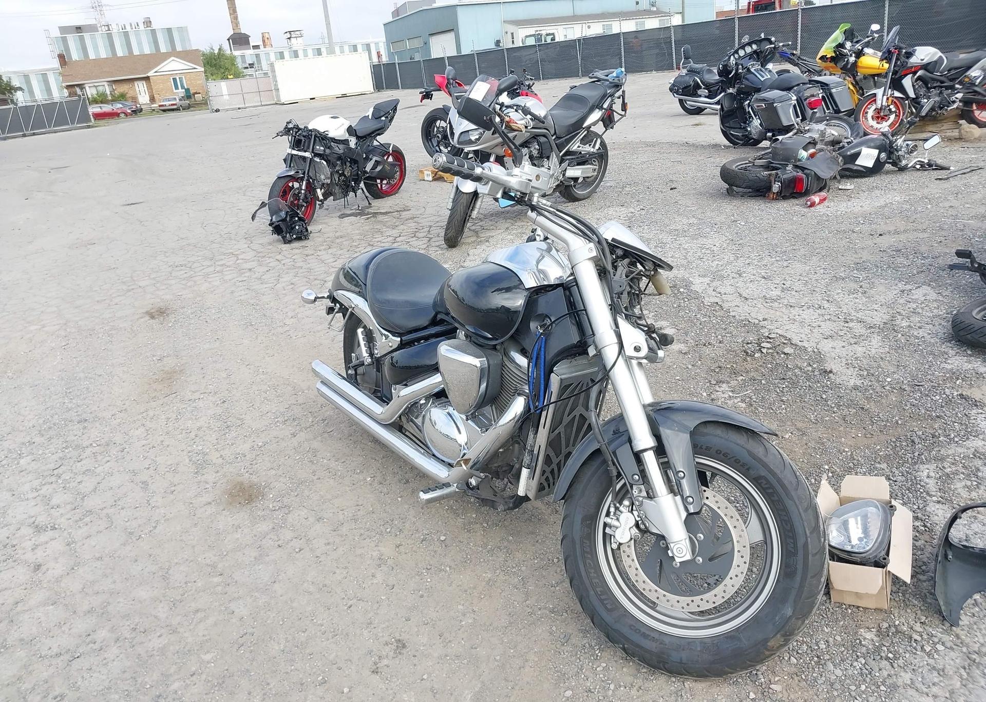 2012 SUZUKI VZ800