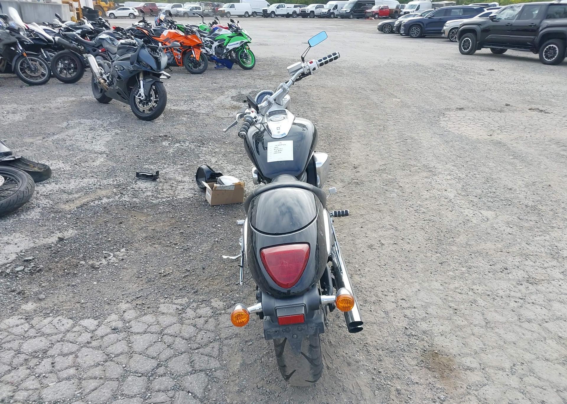 2012 SUZUKI VZ800