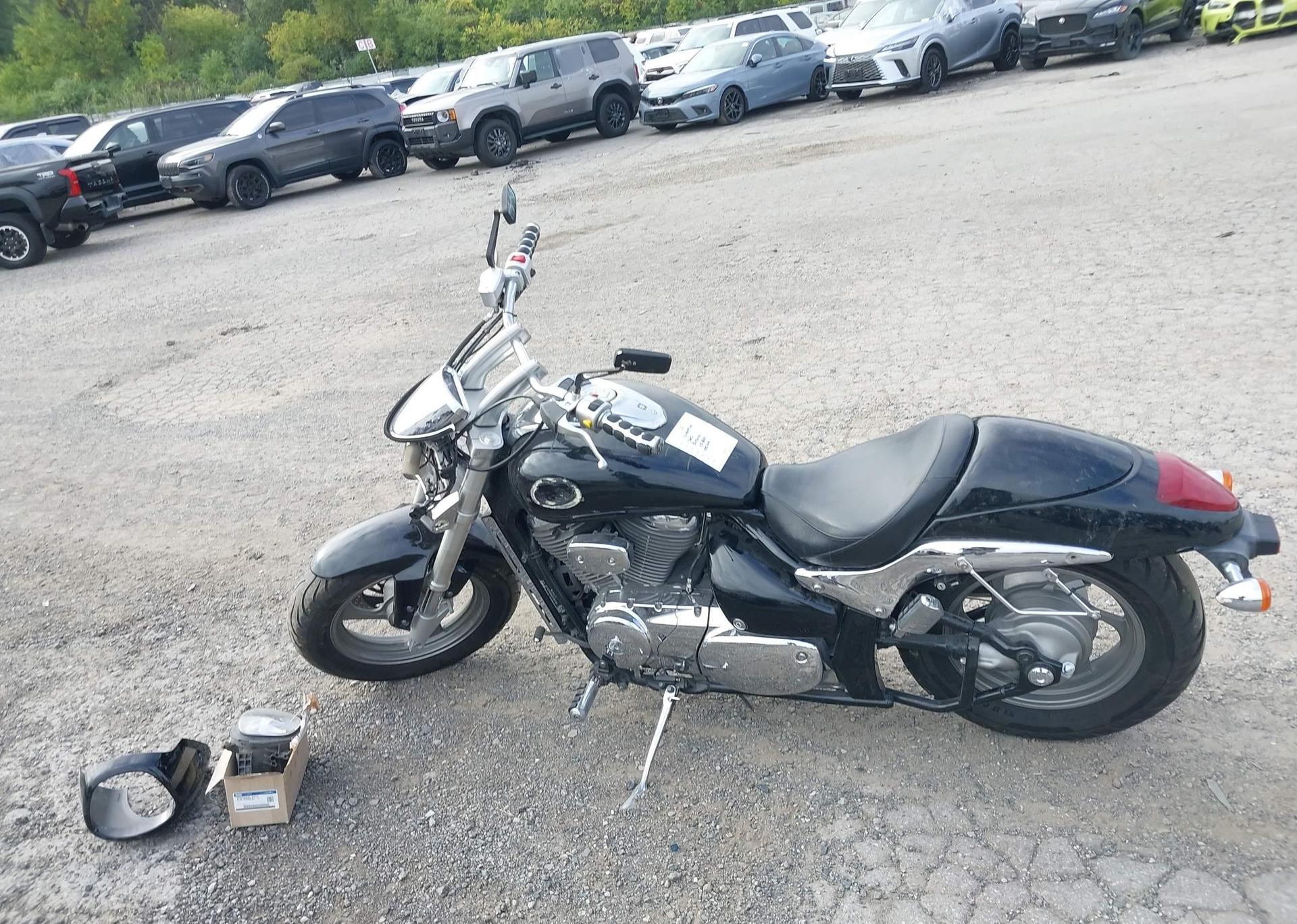 2012 SUZUKI VZ800