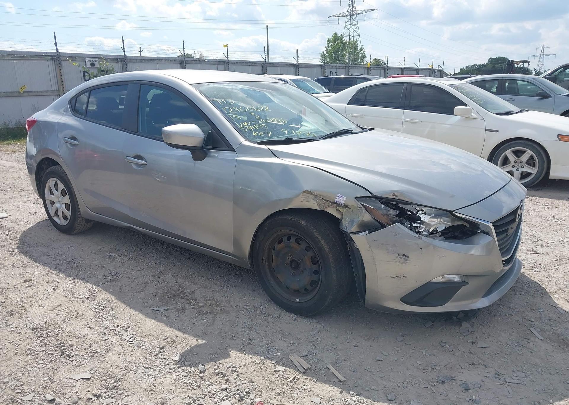 2015 MAZDA MAZDA3